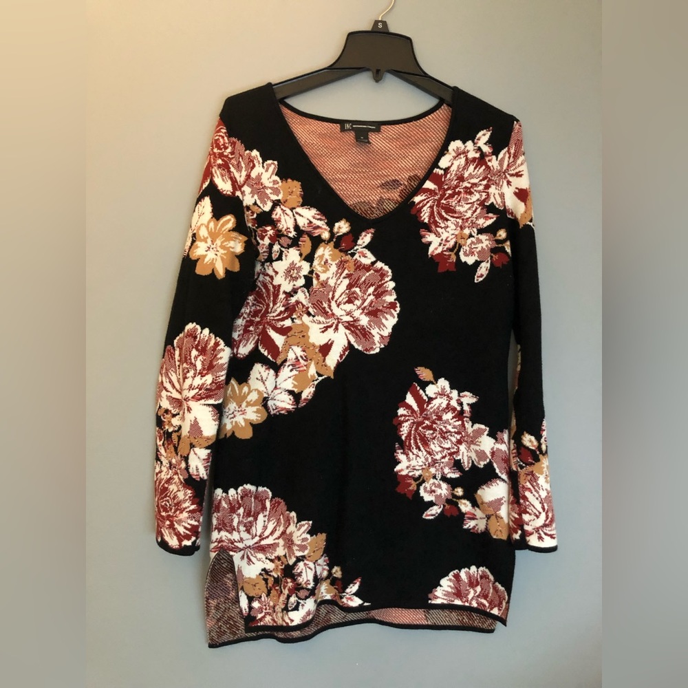 INC International Concepts Size Medium Tunic Sweater Floral V Neck Black